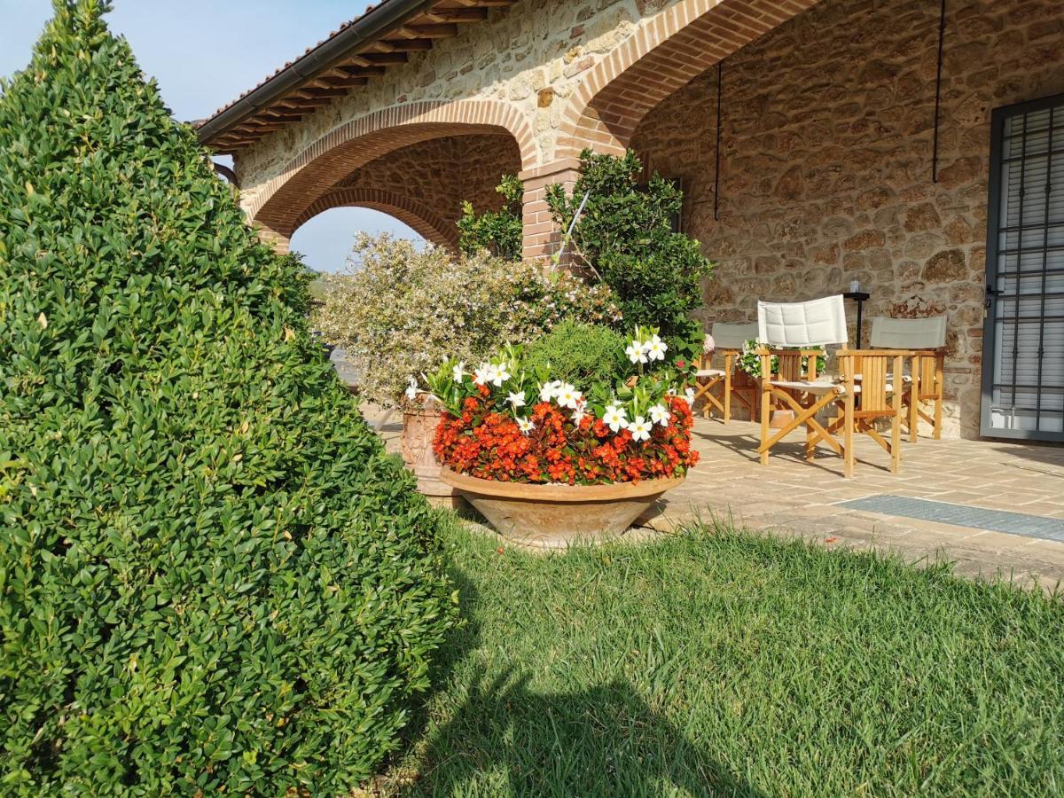 Le Logge Ritrovate Bed & Breakfast Acquasparta Exterior photo